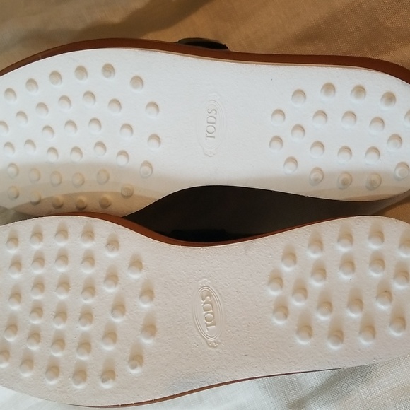 TODS BLACK PATENT LEATHER STUDDED FRINGED Buckled Flat made in italy - Picture 4 of 4